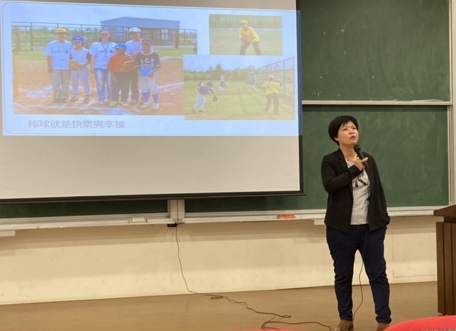 劉柏君成立臺灣女子棒球運動推廣協會,致力推動女子棒球