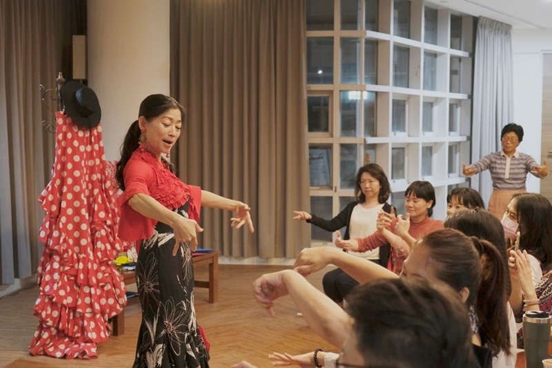 蔡宜容團長佛拉明哥現場教學