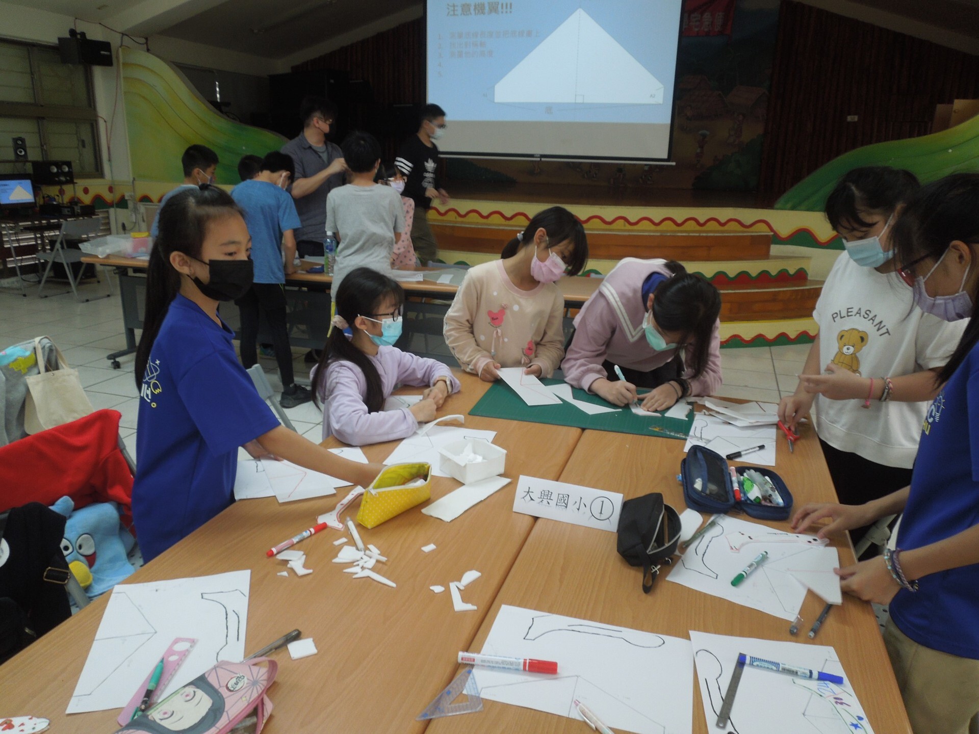 翱翔三萬英呎-動手製作手擲機