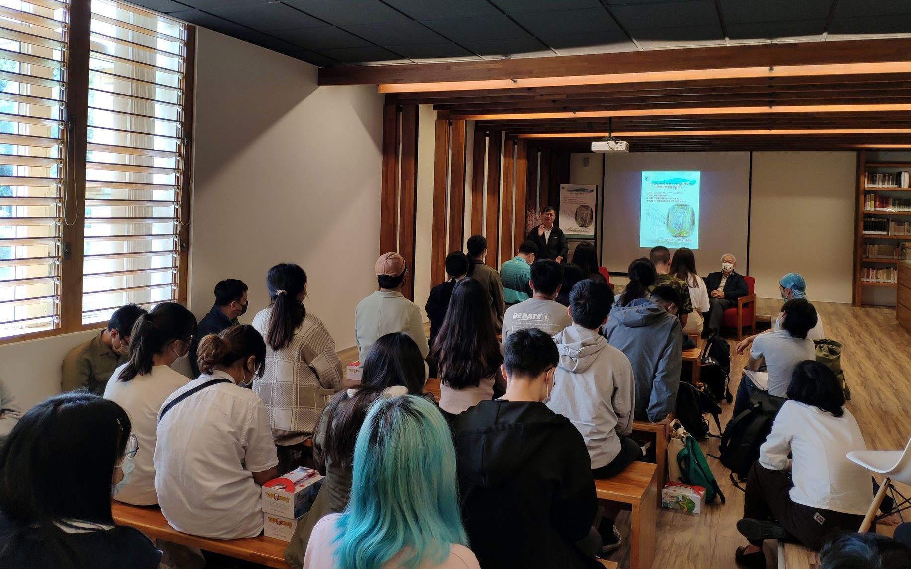 東華大學人社院111學年度第1學期新書分享會Ⅲ《戀戀摩里沙卡-林田山林業史》 - NDHU