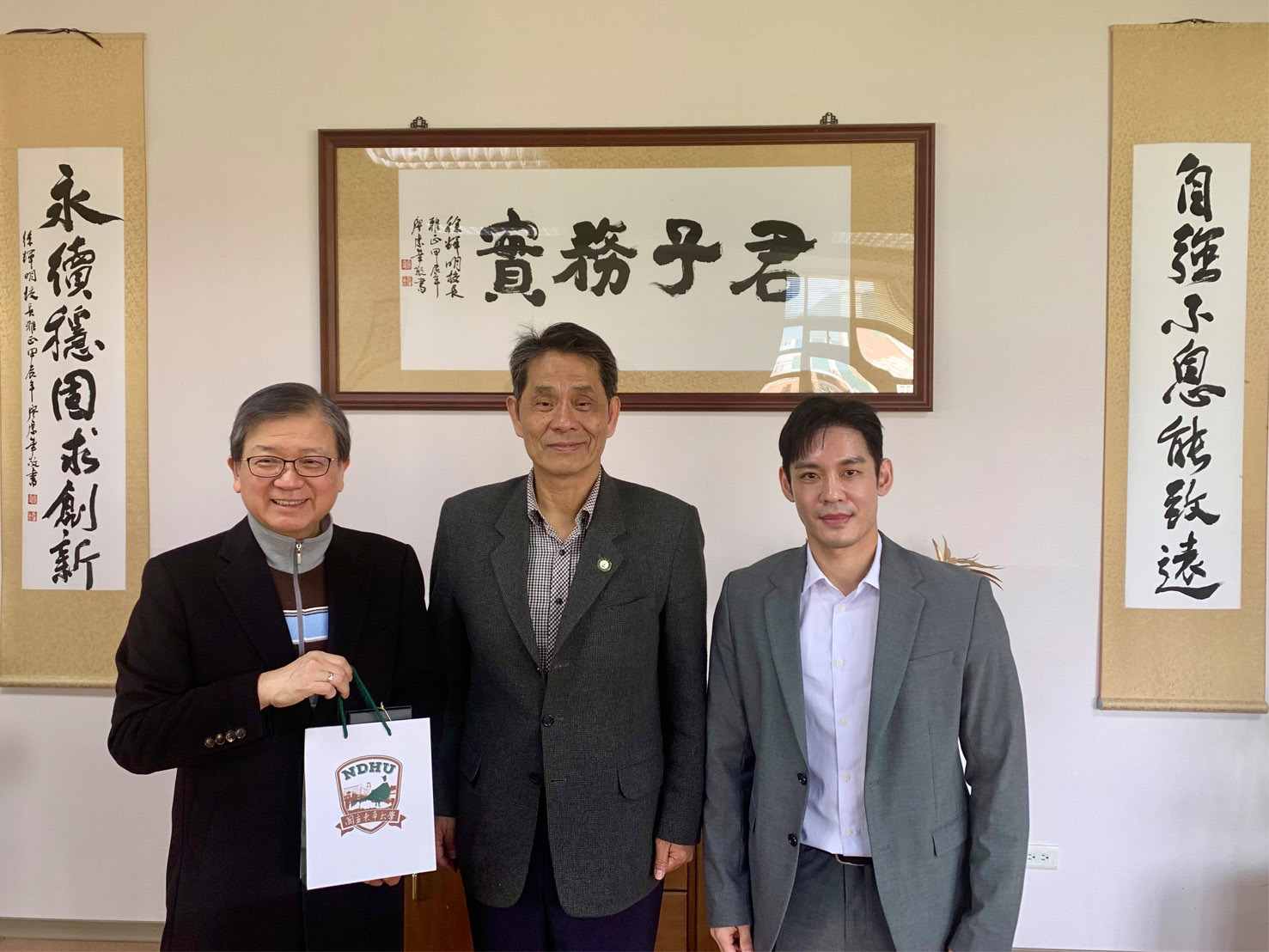 國立臺北商業大學校長任立中來訪,與東華大學徐輝明校長會面交流校務治理經驗