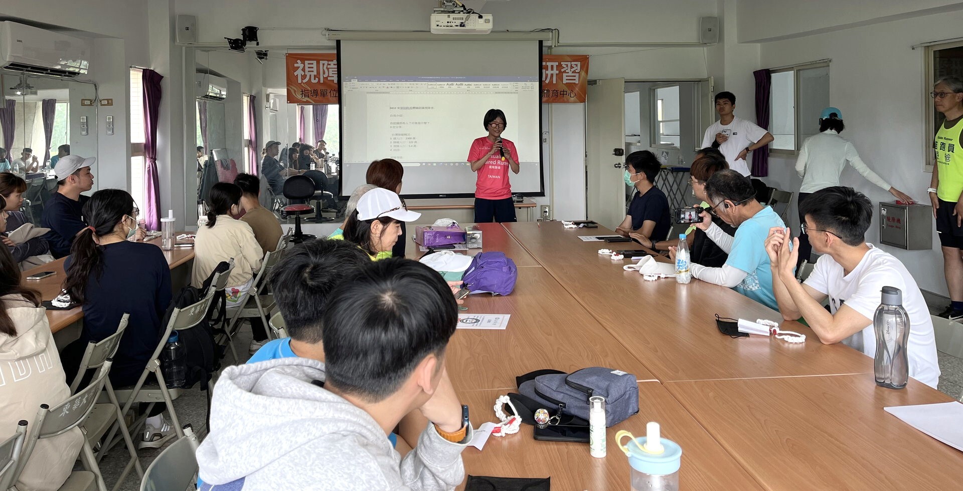 張雅惠小姐分享視障者的世界