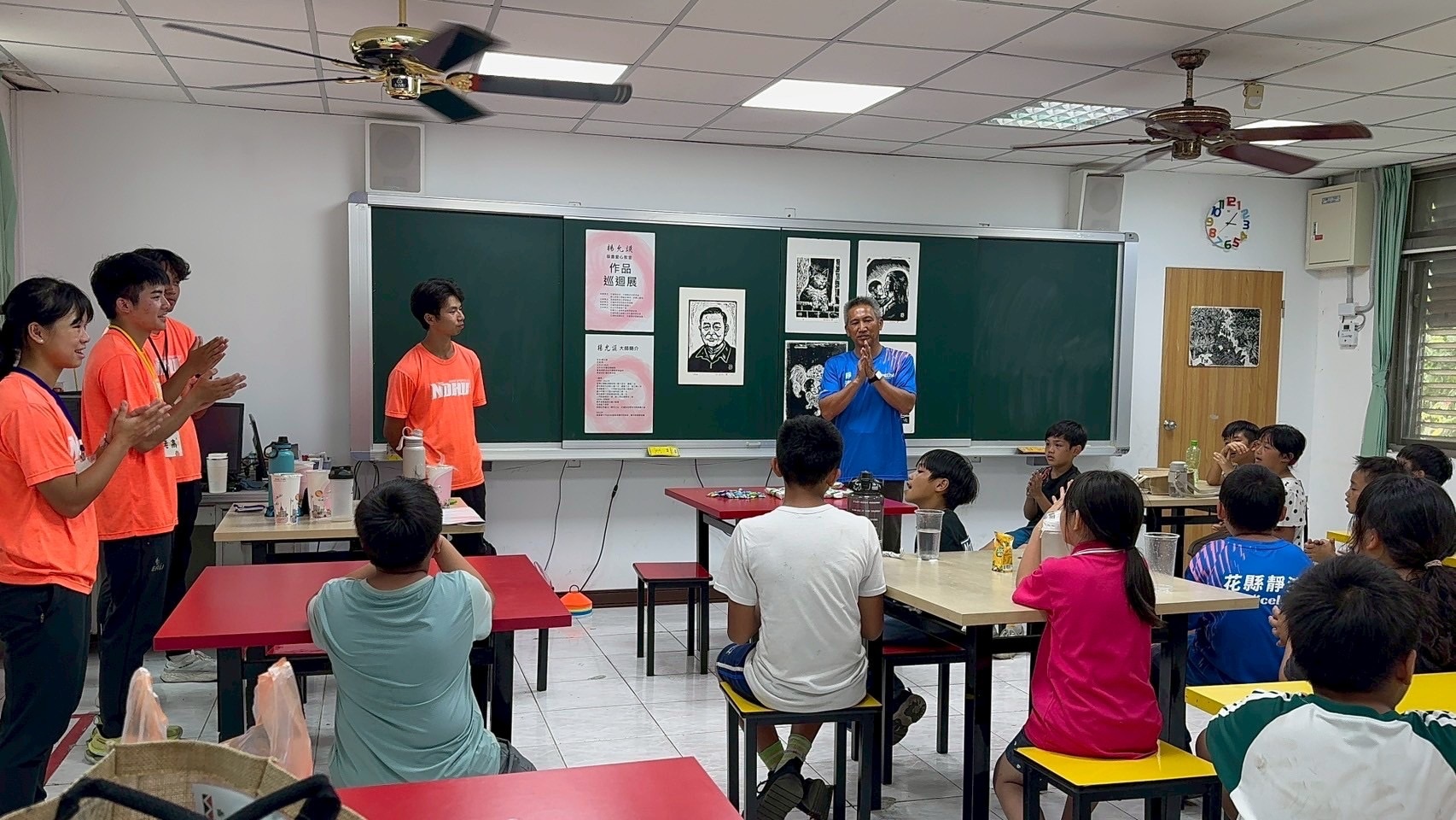 靜浦國小張正德校長到場支持與鼓勵