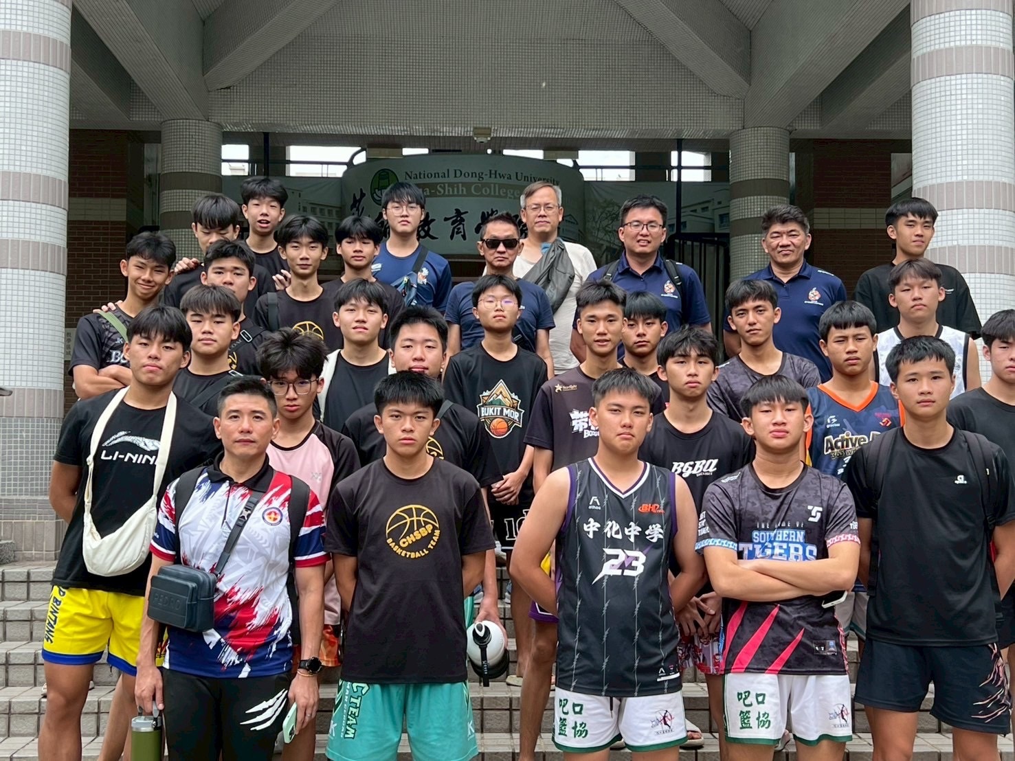 馬來西亞的兩所知名中學——麻坡中化中學及峇株巴辖華仁中學參訪國立東華大學花師教育學院暨體育與運動科學系