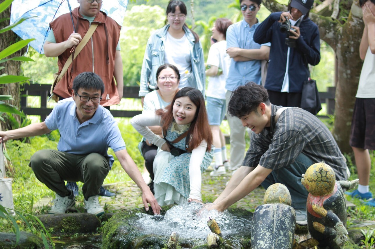 鐵馬漫遊:湧泉