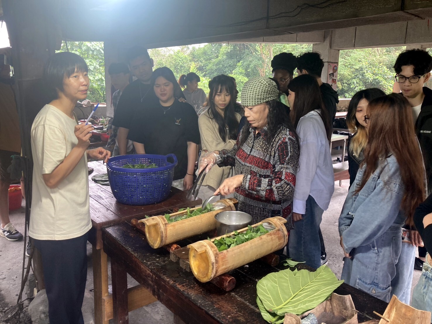 石頭火鍋 天然食器與食材解說