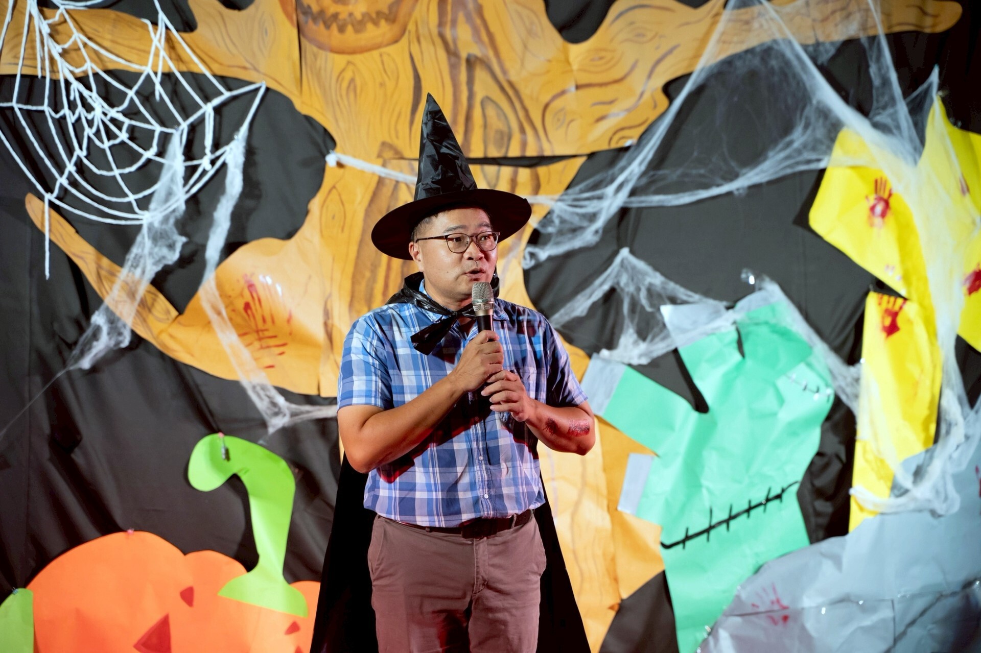 林俊瑩學務長啟動魅影萬聖之夜