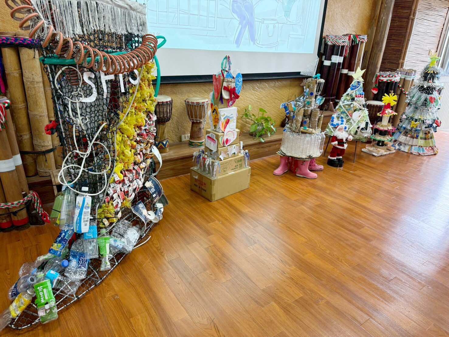 一至六班級學生利用廢料製作裝置藝術