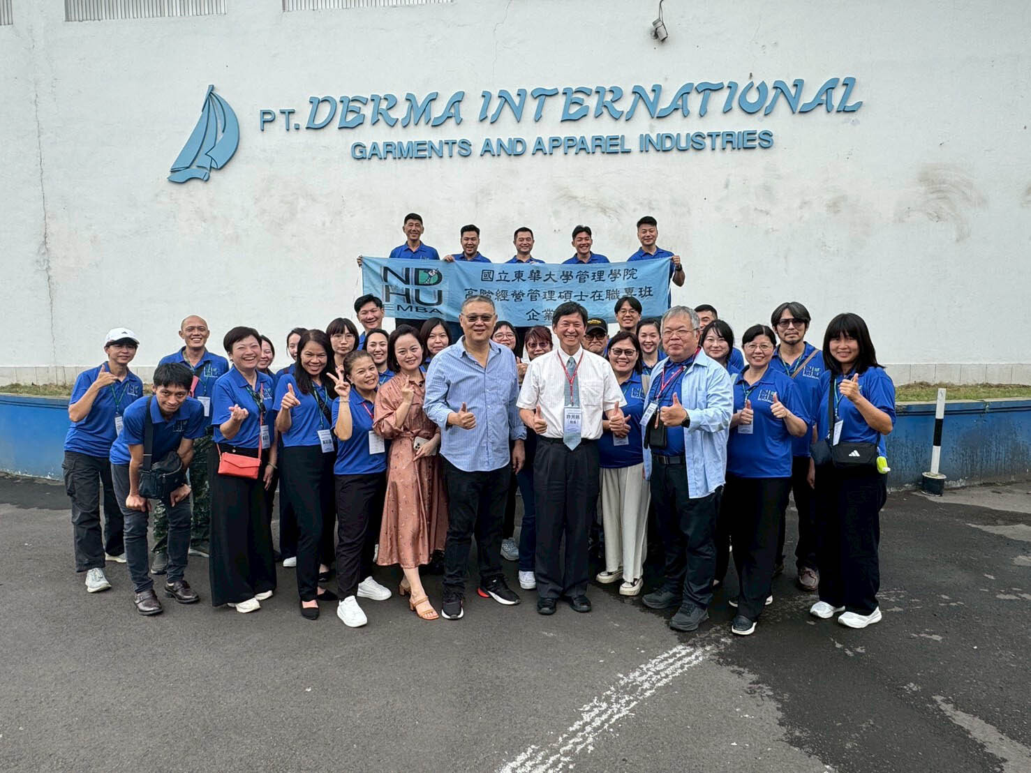 與印尼得滿國際股份有限公司王安左總經理及王總夫人合影