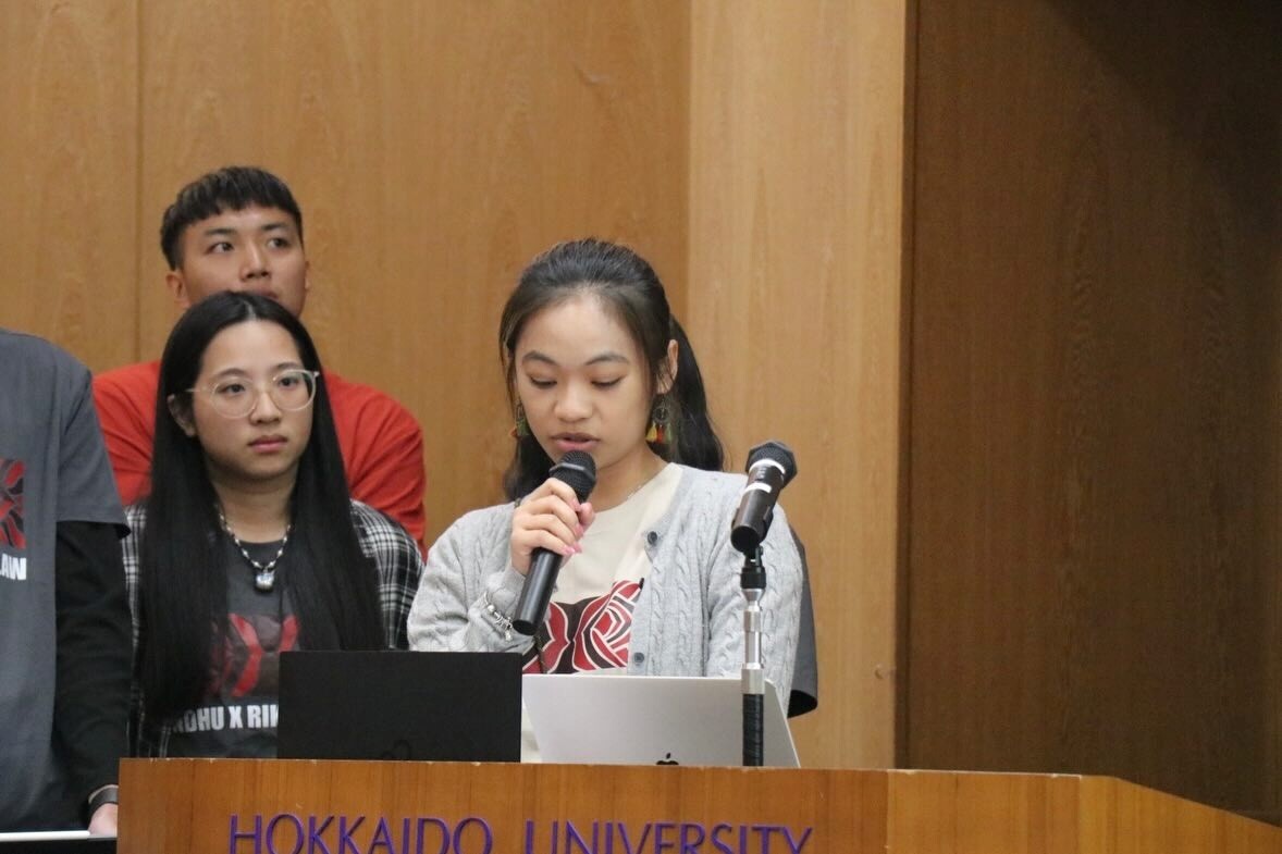東華大學法律系團隊以【從獵場到法庭:臺灣原住民族狩獵權的法制變遷與挑戰】為題,說明自然資源管理權不該只是國家的行政特許,而應是回歸部落主體性的實踐,這才是真正走向去殖民的路徑