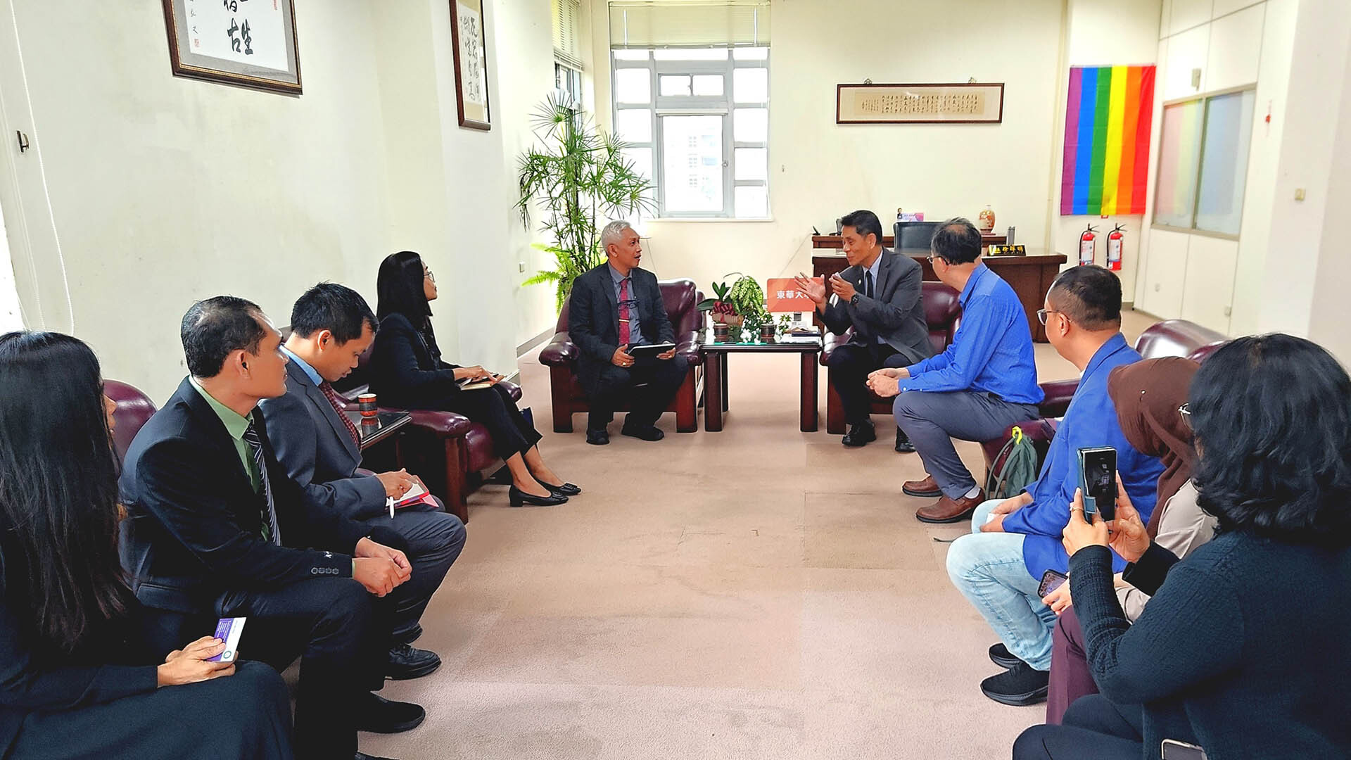 東華大學接待印尼Universitas Mahasaraswati Denpasar 及Universitas Sebelas Maret大學