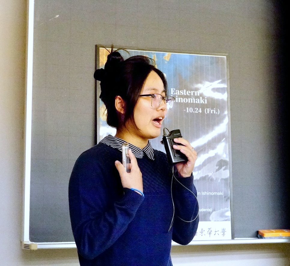 林以晨同學於日本參訪時上台報告