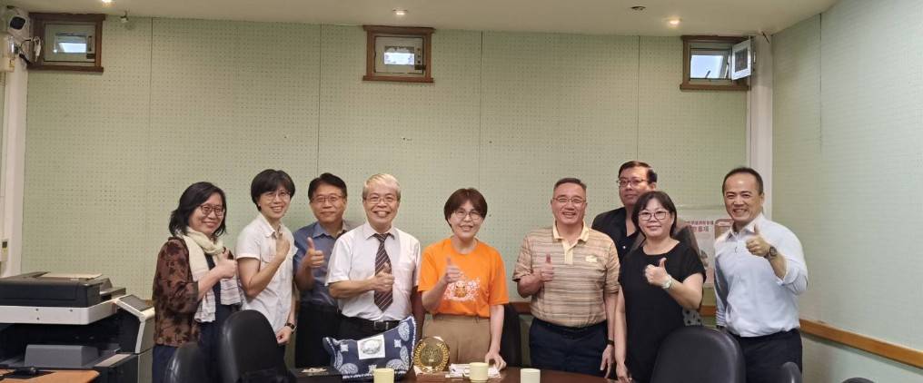 國立東華大學團隊與宜蘭縣政府教育處團隊合影