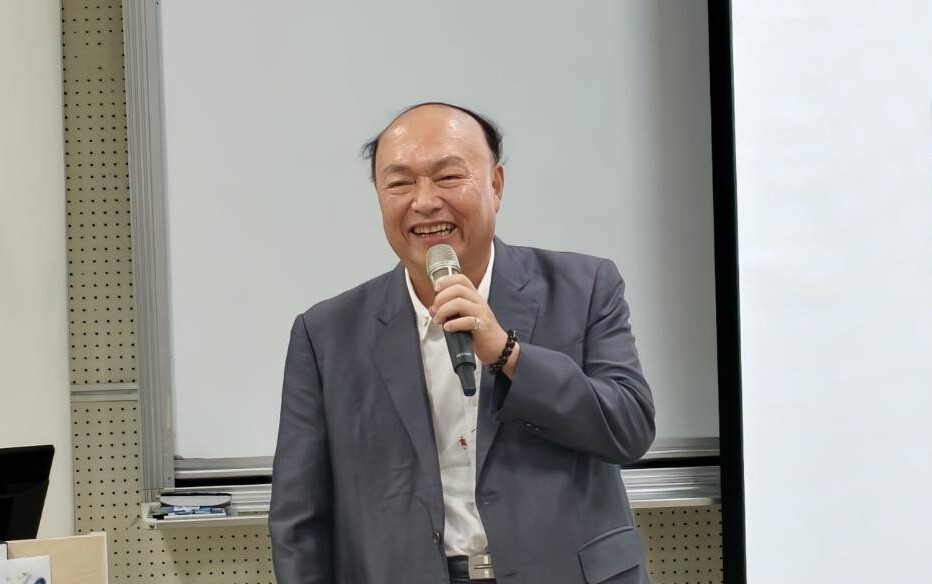張瑞雄教授勉勵同學們可以多多學習和接觸AI相關領域