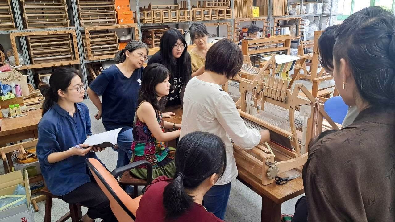 賴孟君老師示範雙層織技法