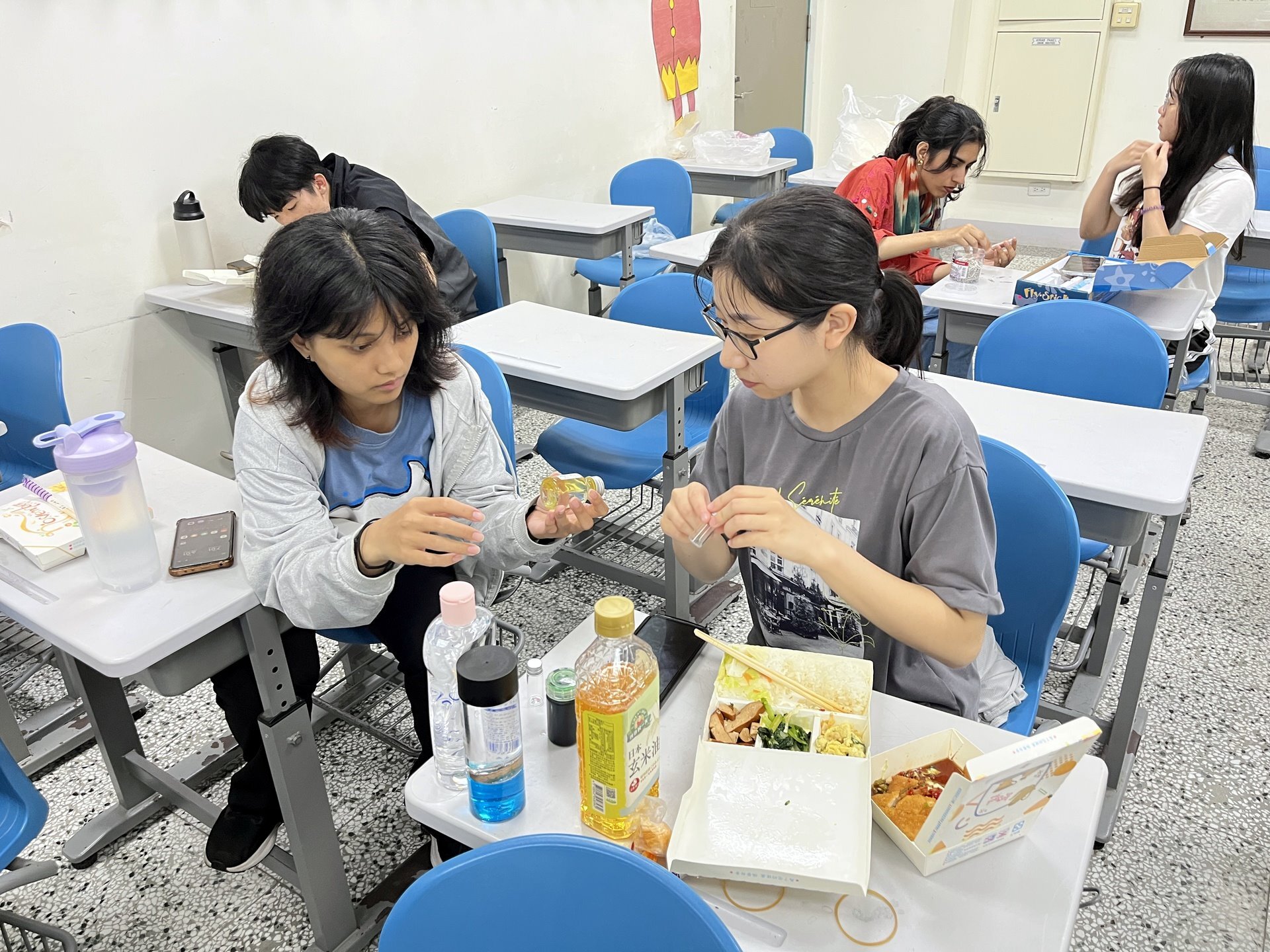 攤位關主進行檢討和調整-3