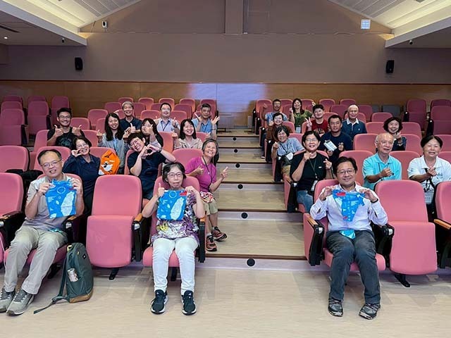 東華大學辦理環境教育人員100小時訓練班圓滿結訓 21位學員取得環境教育人員認證資格 為環境教育再添生力軍