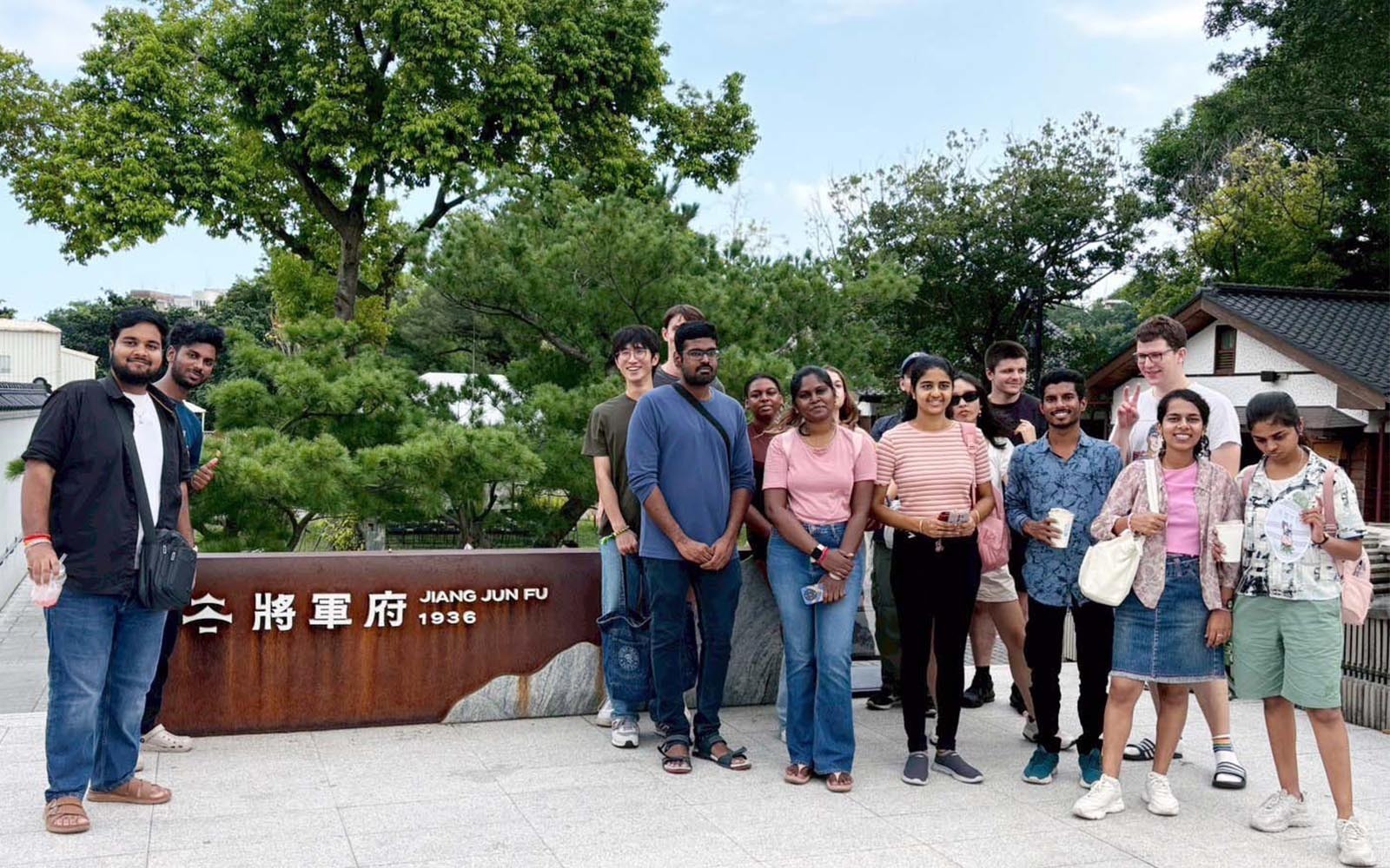 東華大學交換生參與「花蓮一日遊」活動 —走訪後山蕨起、將軍府與七星潭,體驗花蓮文化與自然風光