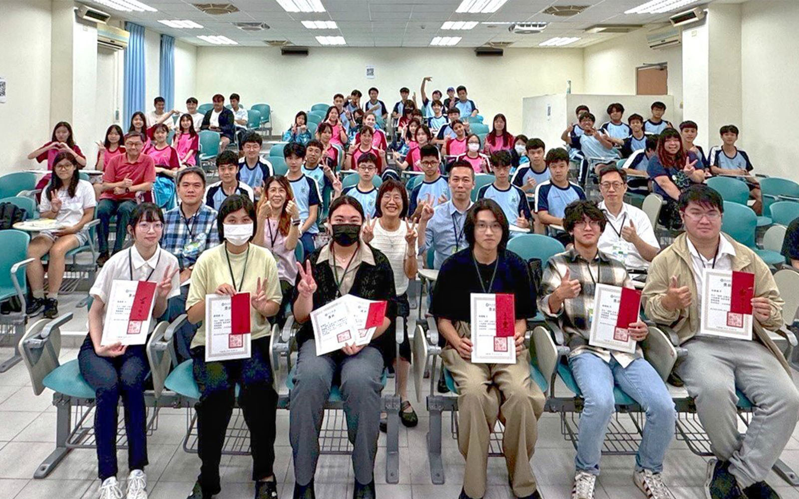 三分鐘讓科學發光！東華大學舉辦全國生科論文口說競賽東區初賽