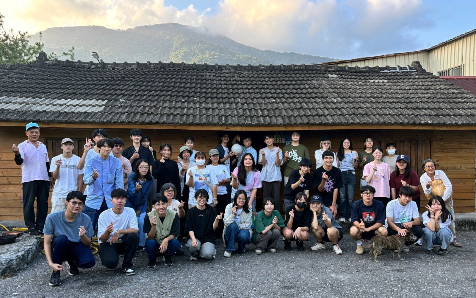 社區參與行動課程執行高教深耕計畫，協助初英山文化產業交流協會完成老屋修繕工程，善盡大學社會責任