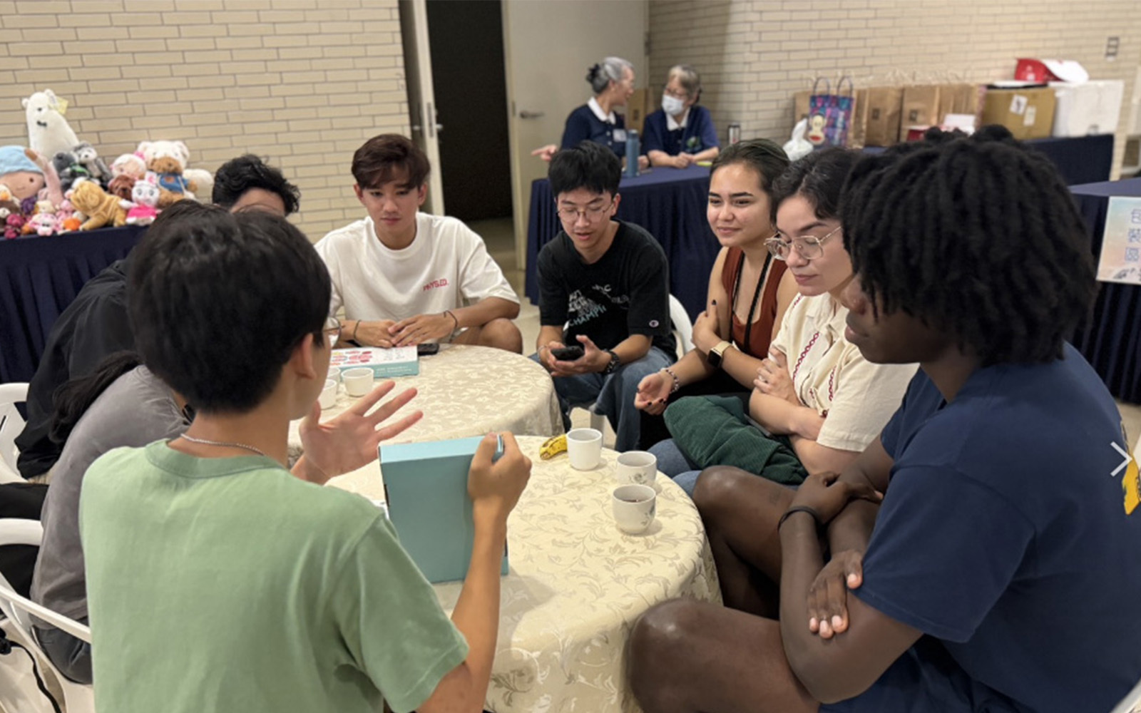 東華大學攜手慈濟辦理造血幹細胞驗血建檔活動 以電影、桌遊與聊天打造溫暖生命教育