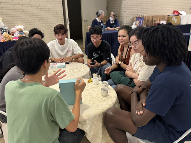 東華大學攜手慈濟辦理造血幹細胞驗血建檔活動 以電影、桌遊與聊天打造溫暖生命教育