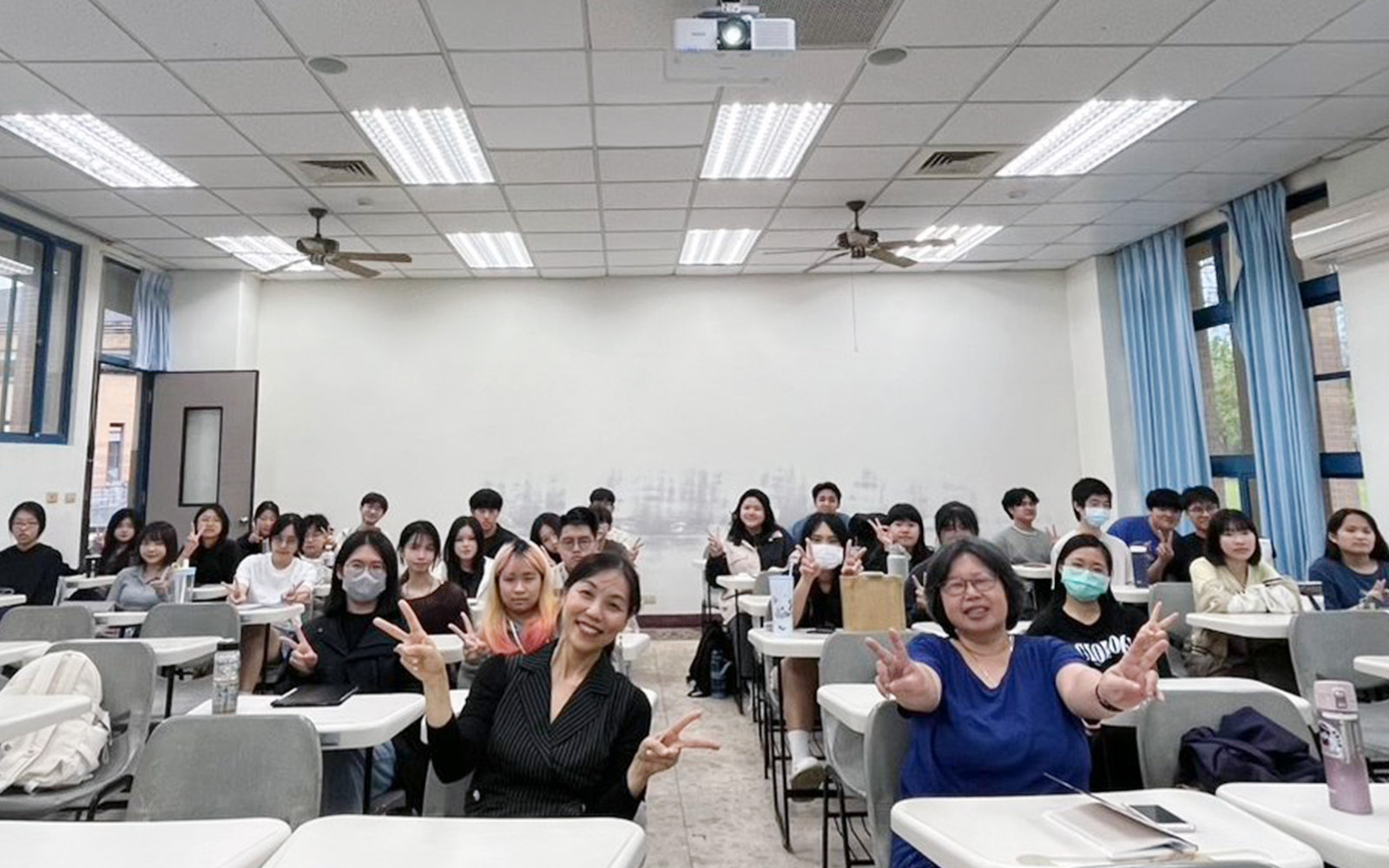 我的新聞我做主！社會變遷課程與公共電視PeoPo公民新聞小組合作，至東華大學分享理念與剪輯技巧