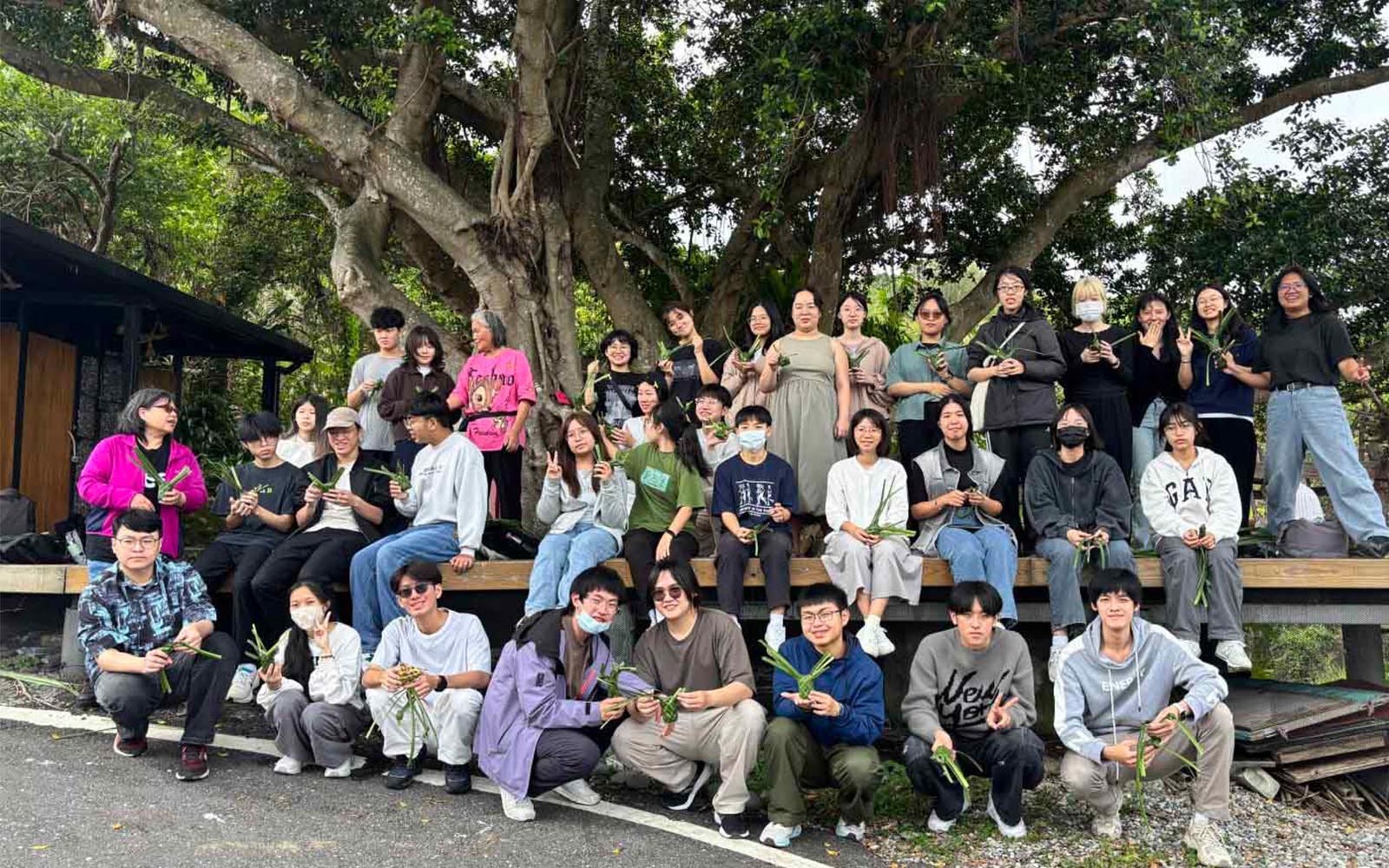 環境社會學走入磯崎實地瞭解海岸退縮議題，並體驗原住民族傳統編織文化，培養跨領域與多元文化的能力