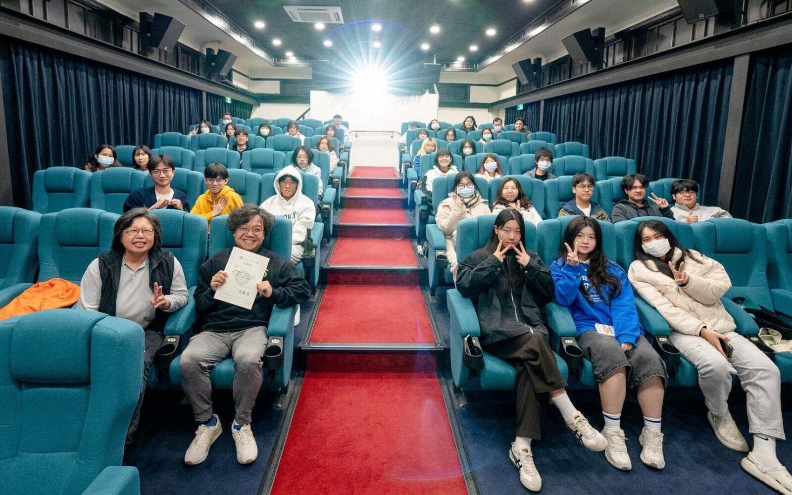 東華大學教卓中心爭取高教深耕計畫，支持IDEAS課程，獲得佳績！社會學系學生完成九部在地影音報導，兩部入選公播