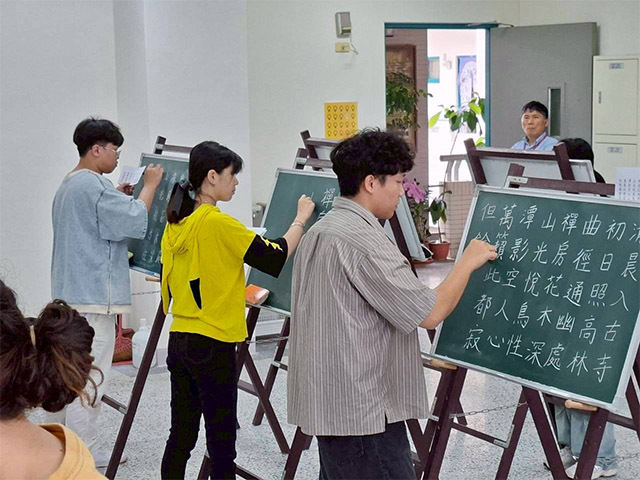 東華大學師培舉辦教師專業知能板書檢定　強化師資生教學基本能力