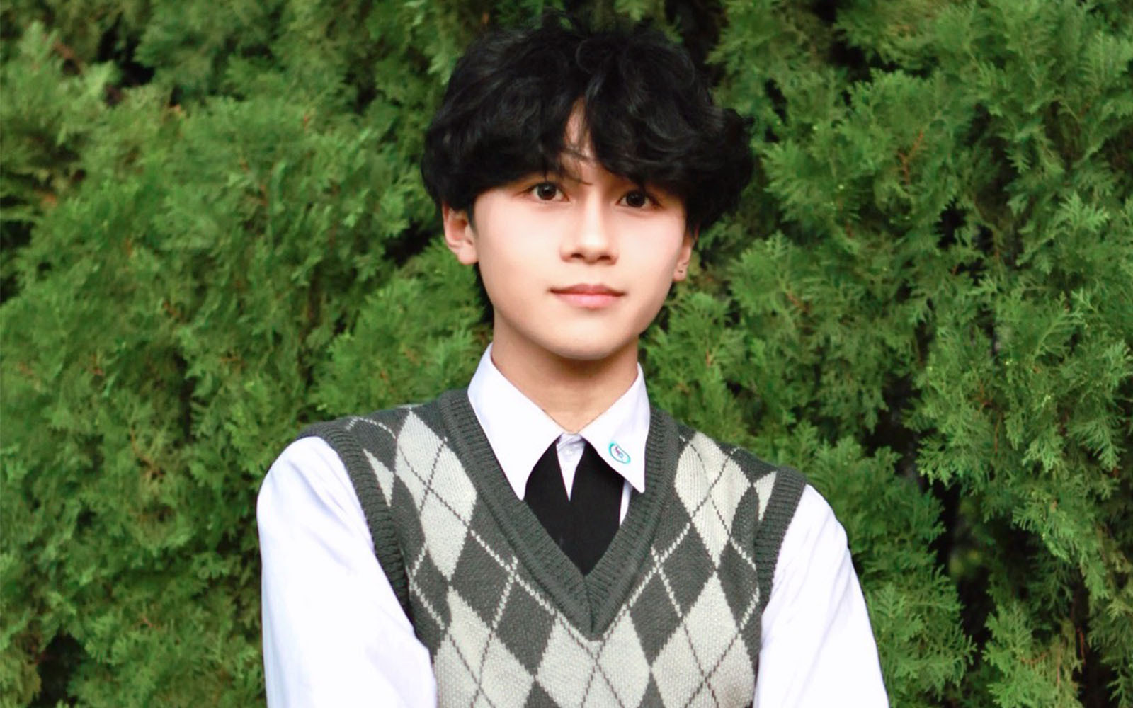 【東華榮耀】縱谷跨域書院林杰圻勇奪國際文學雙金 以詩性筆觸寫出青春光影